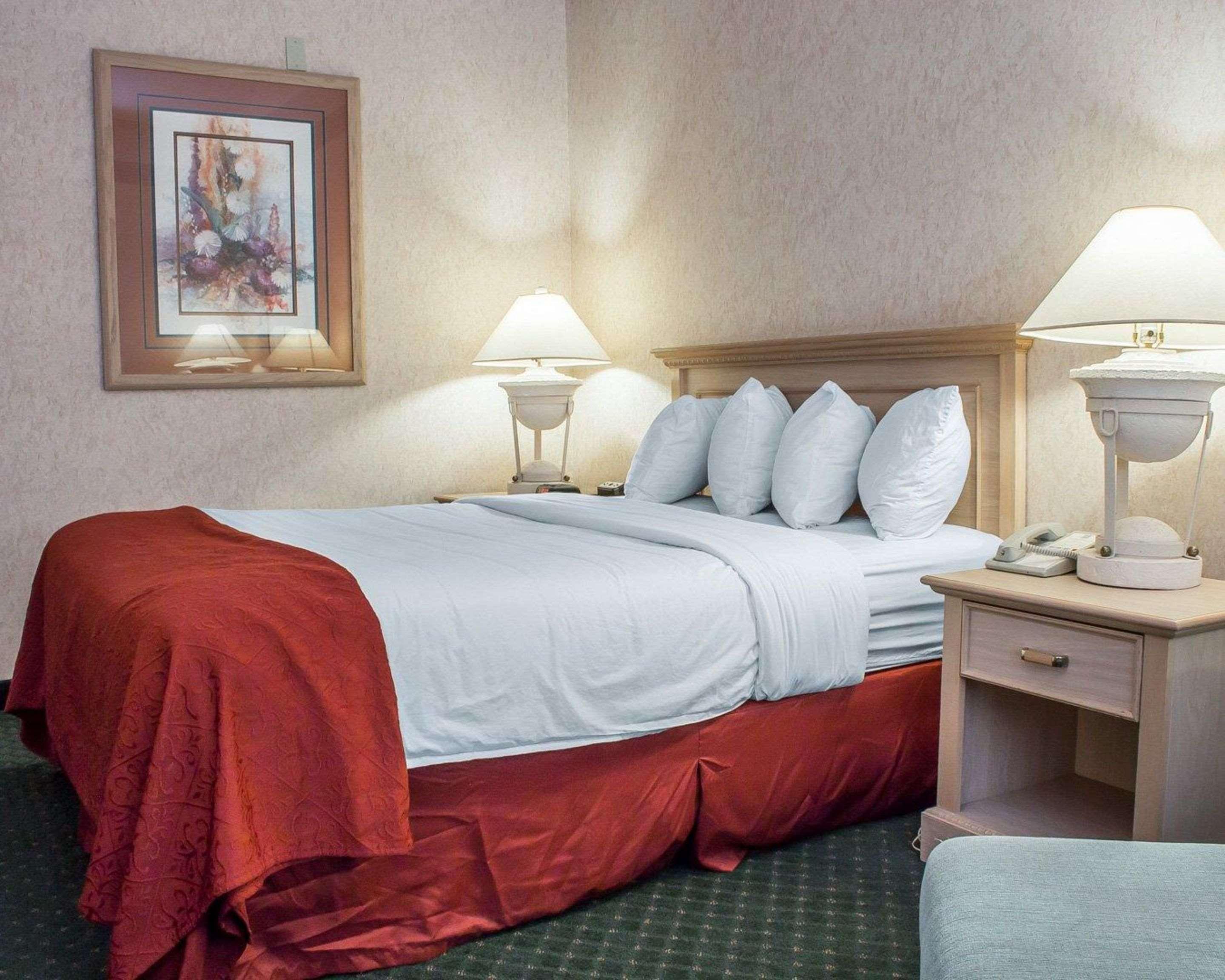 Baymont By Wyndham Safford Hotel Exterior photo